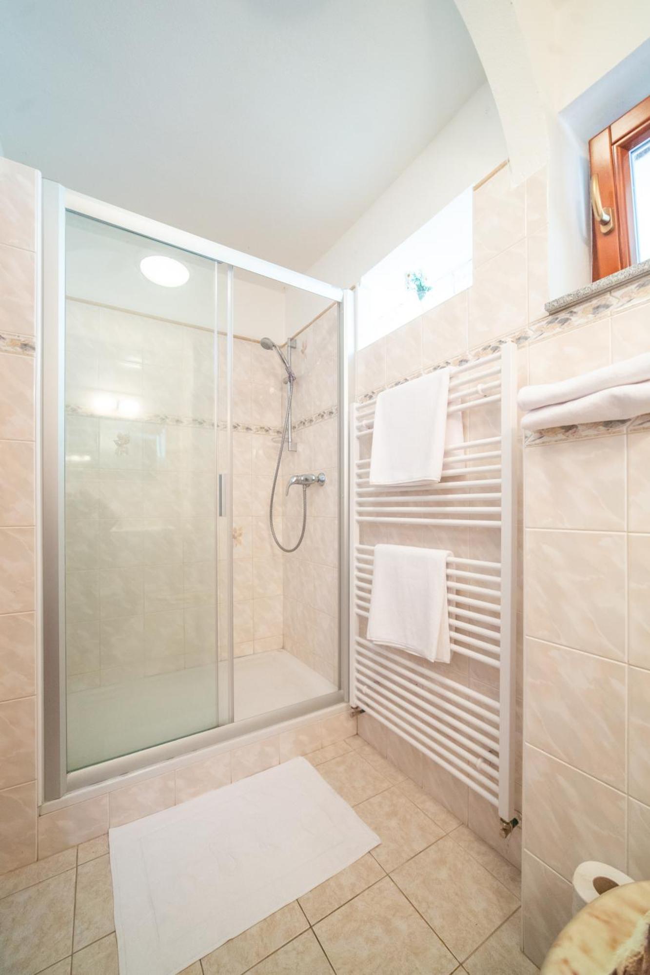 Rezidence Plesivec - Rodinny Apartman S 3 Loznicemi Český Krumlov المظهر الخارجي الصورة