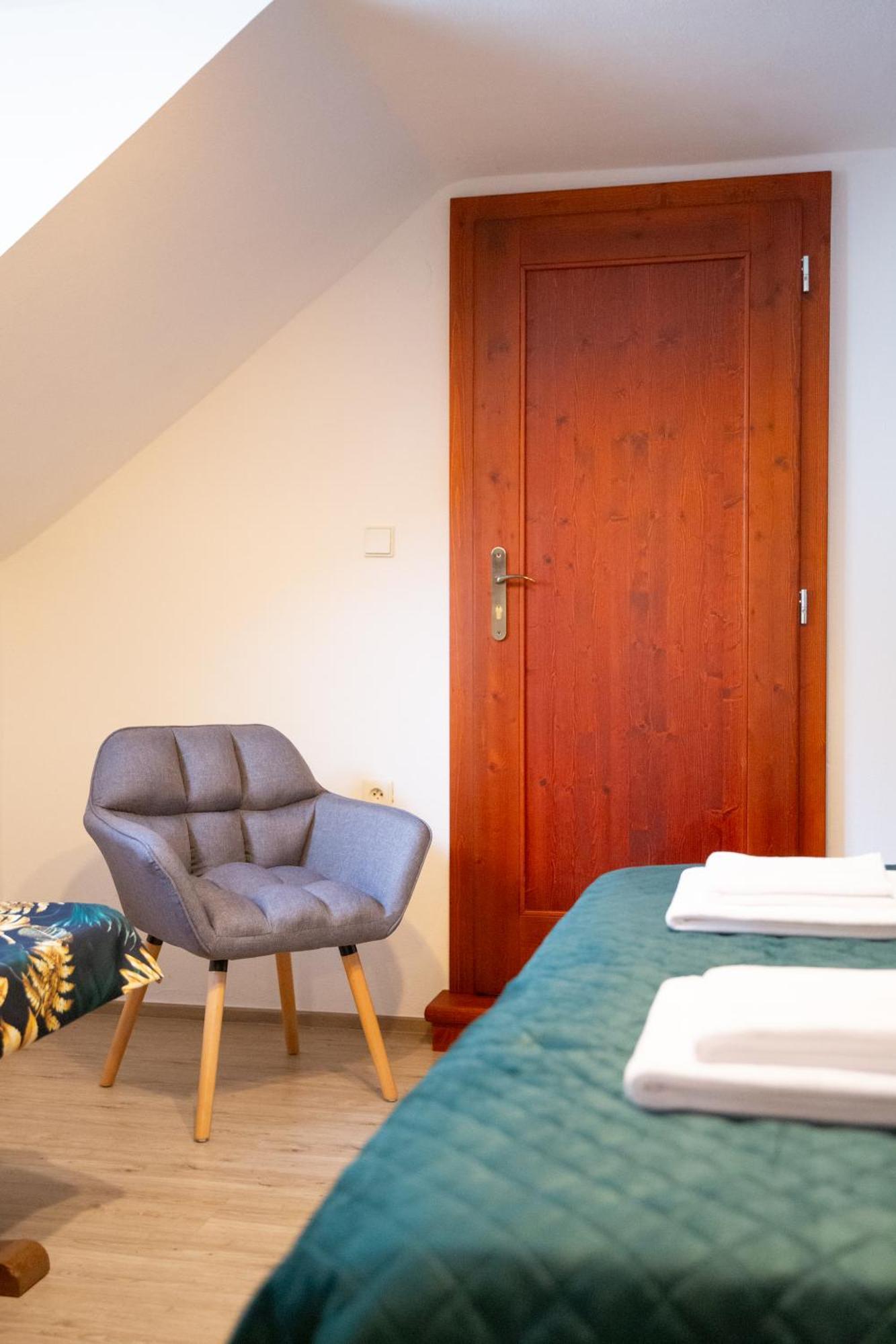 Rezidence Plesivec - Rodinny Apartman S 3 Loznicemi Český Krumlov المظهر الخارجي الصورة