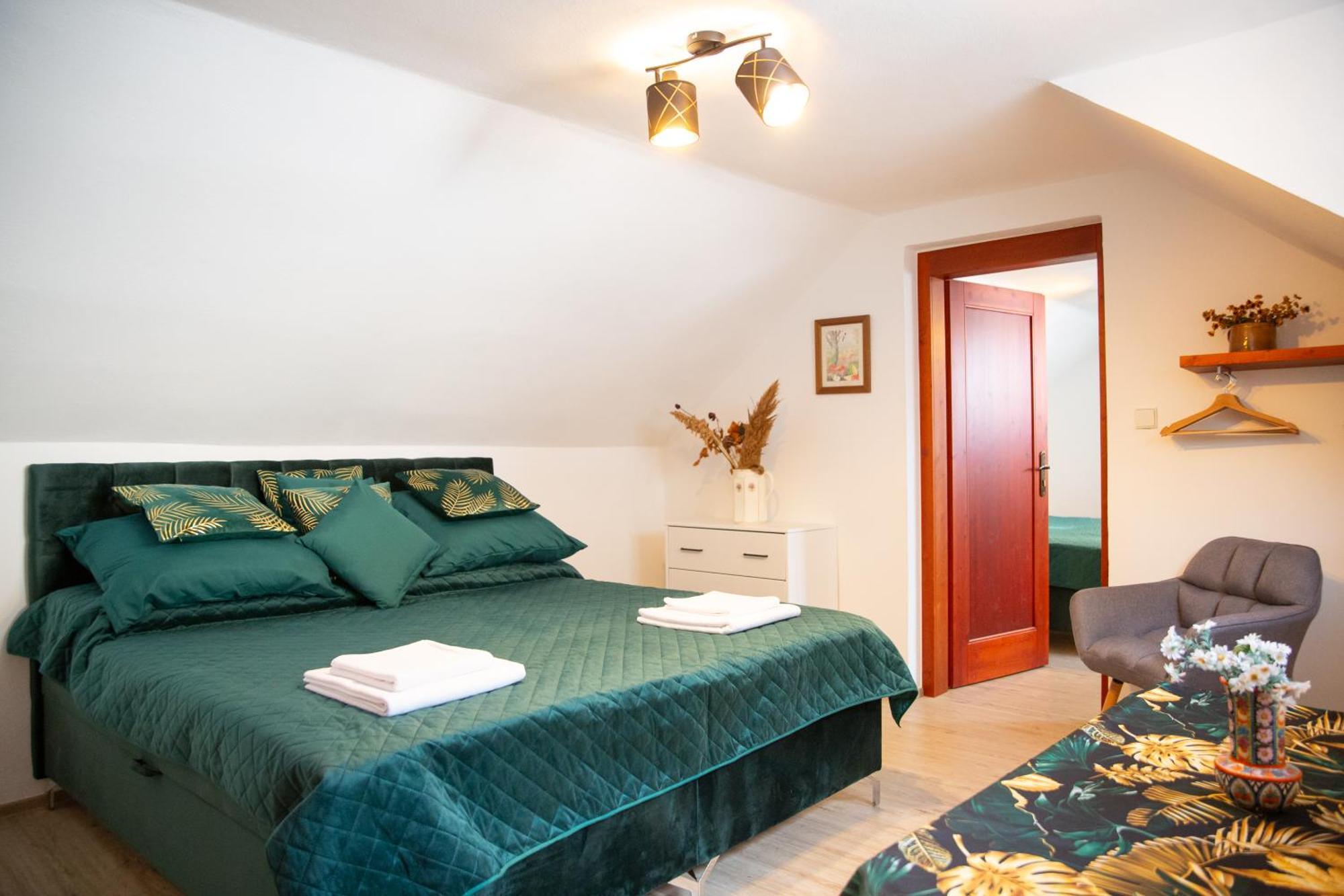 Rezidence Plesivec - Rodinny Apartman S 3 Loznicemi Český Krumlov المظهر الخارجي الصورة