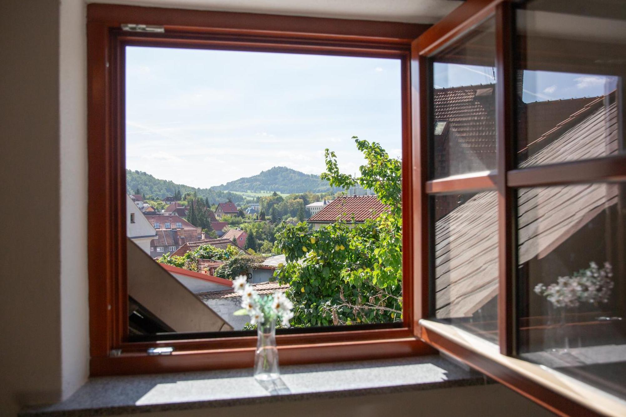 Rezidence Plesivec - Rodinny Apartman S 3 Loznicemi Český Krumlov المظهر الخارجي الصورة