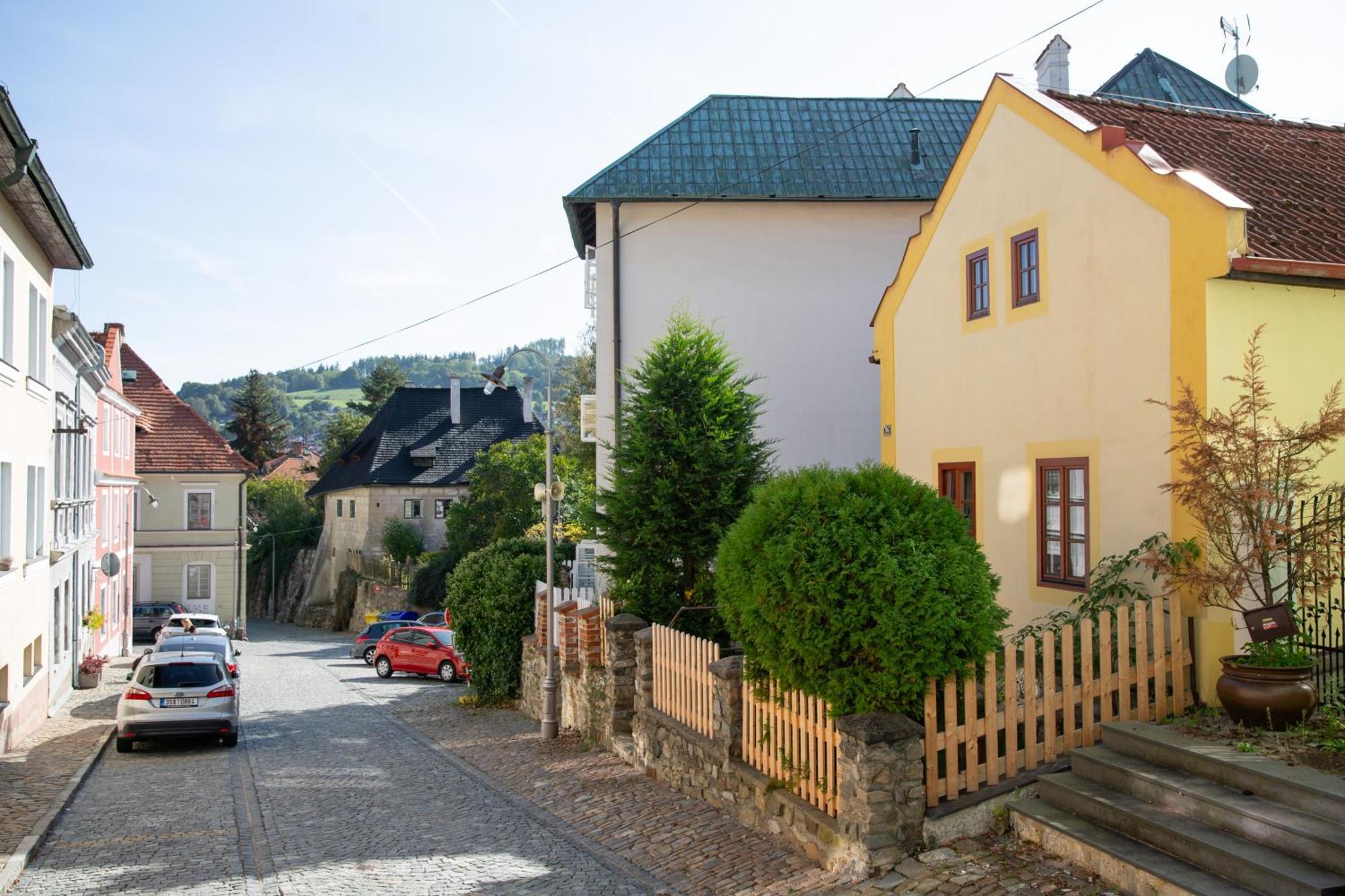Rezidence Plesivec - Rodinny Apartman S 3 Loznicemi Český Krumlov المظهر الخارجي الصورة